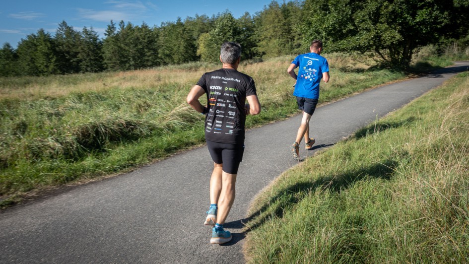 ALD und Leaseplan Run For Charity Dirk beim Überholmanöver