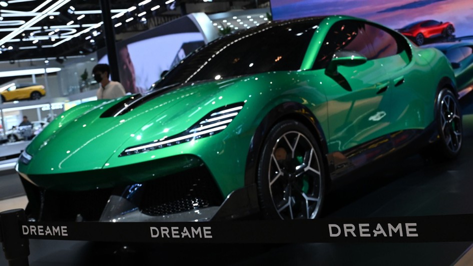 in Next 01 der zum Haushaltsgeräte Hersteller Dreame gehörenden Autosparte Dreame Nebula steht auf einem Messestand während der „Auto China 2026“. Dreame hatte 2025 Pläne öffentlich gemacht, Luxusautos zu bauen und dafür auch eine Fabrik in Brandenburg in