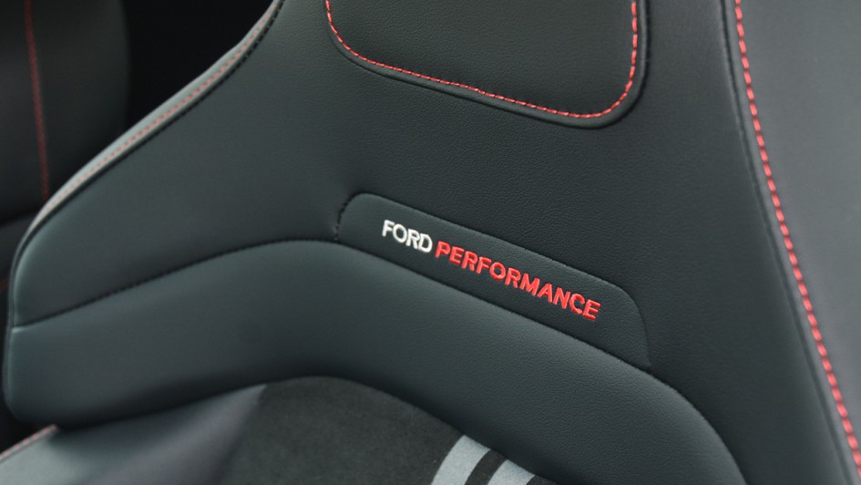 Innenraum, Fahrersitz, Sitz, Interieur, Sitzwangen, AGR-Siegel, Kopfstütze, Ford Puma