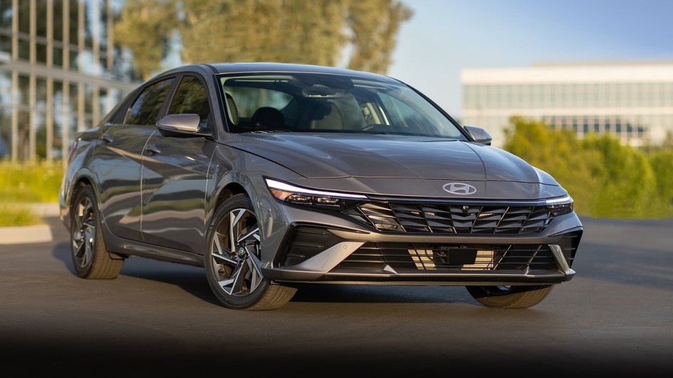 Hyundai Elantra 2024