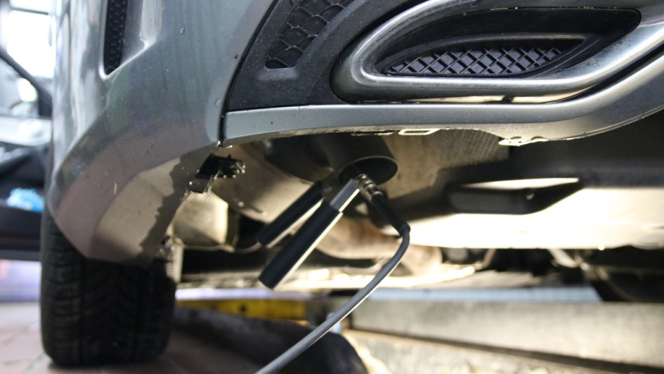 Messsonde im Endrohr