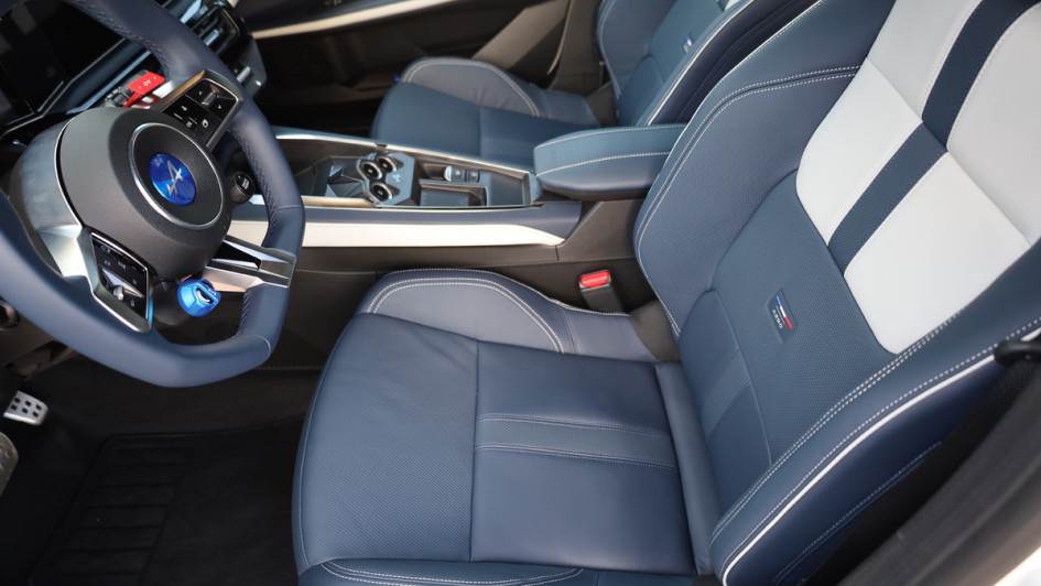 Die Sitze der Alpine A290 sind okay, dürften aber dem Anspruch nach ausgeformter sein.