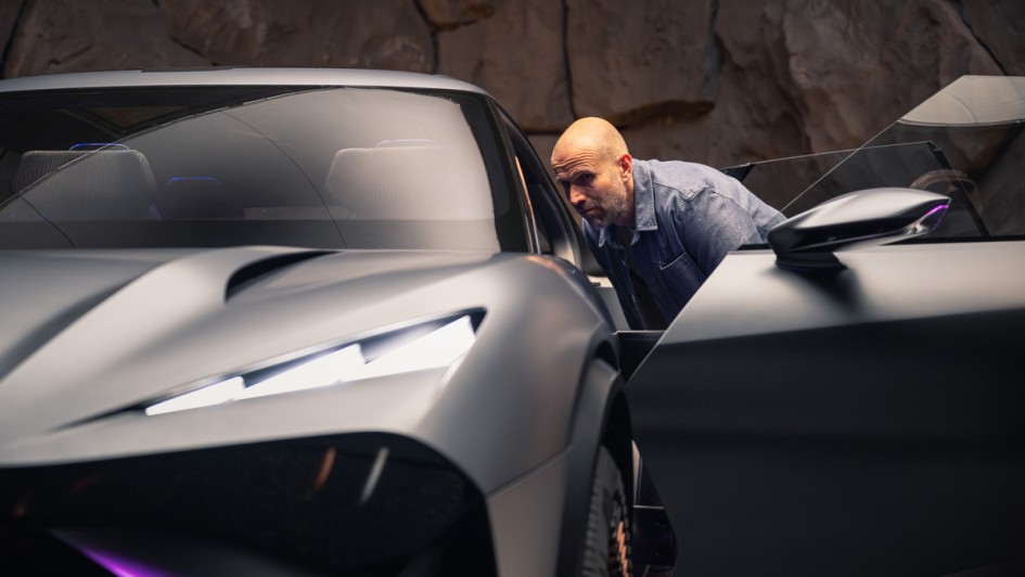 Autoflote-Redakteur Michael Blumenstein wagt den Blick in den Innenraum