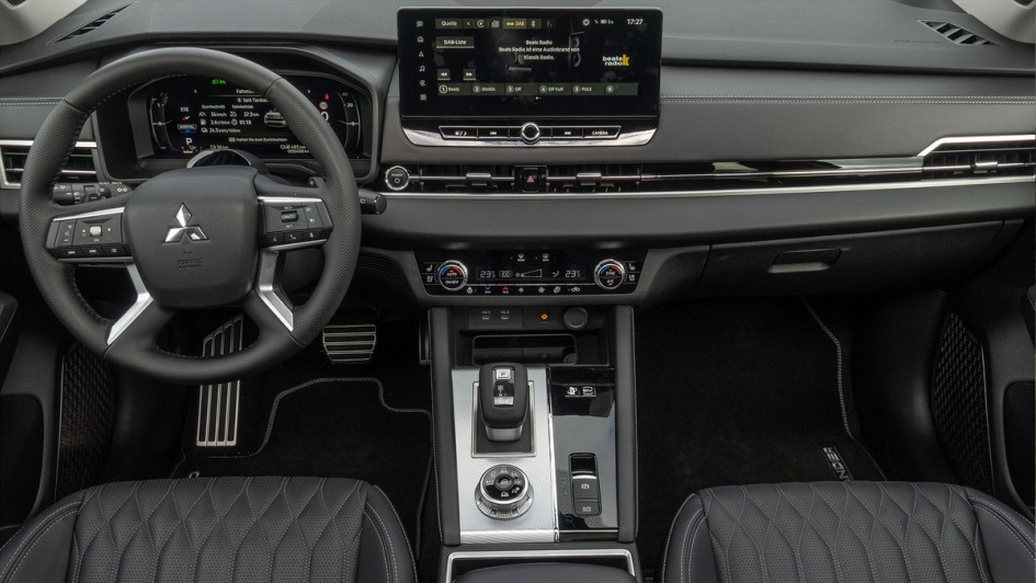 Mitsubishi Outlander Test (2025)