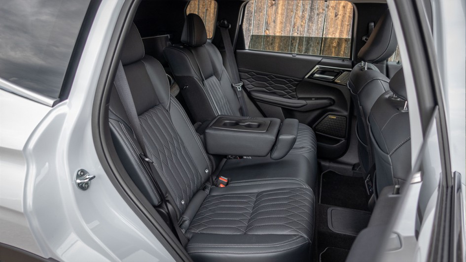 Mitsubishi Outlander Test (2025)