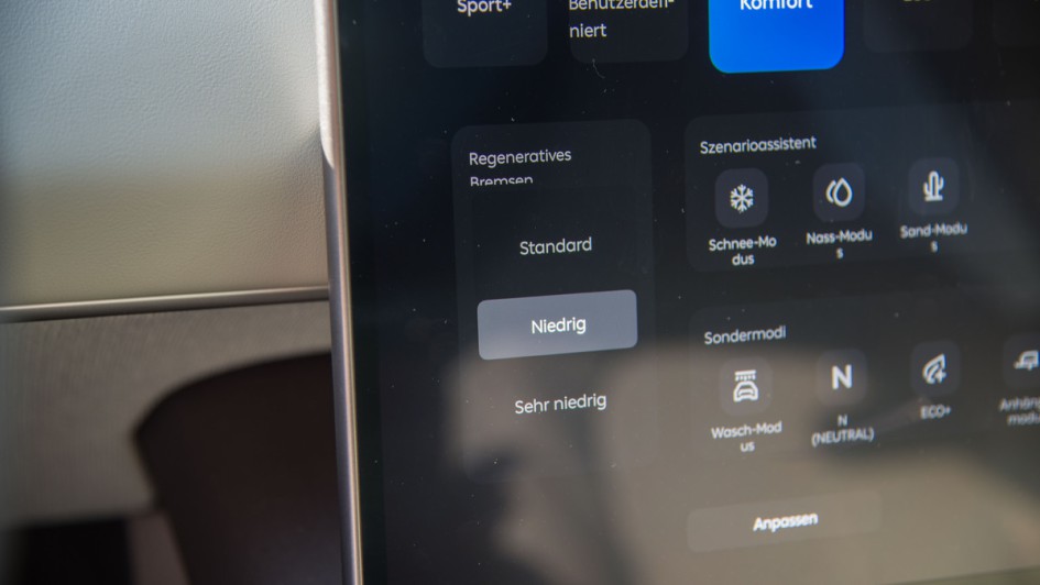 Infotainmentdisplay mit Überlappungsfehler in der Anzeige des Nio ET5