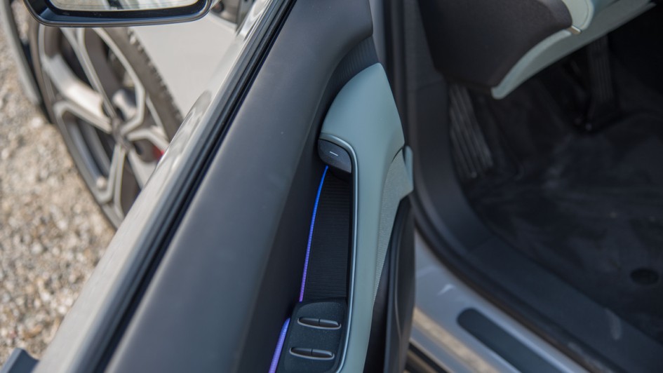 LED-Ambientebeleuchtung in der Türverkleidung des Nio ET5