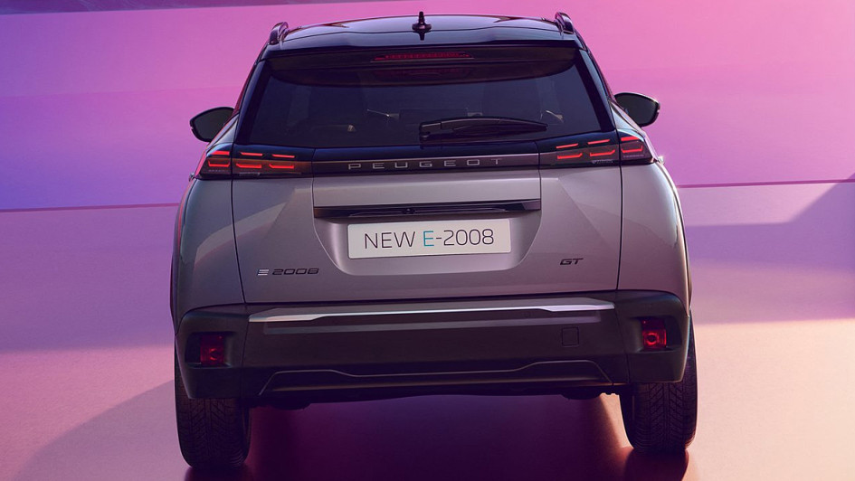 Peugeot e-2008 (2024)
