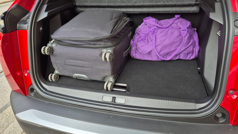 Peugeot e-2008 Test (2025)