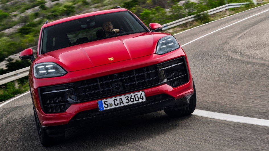Porsche Cayenne GTS (2024)