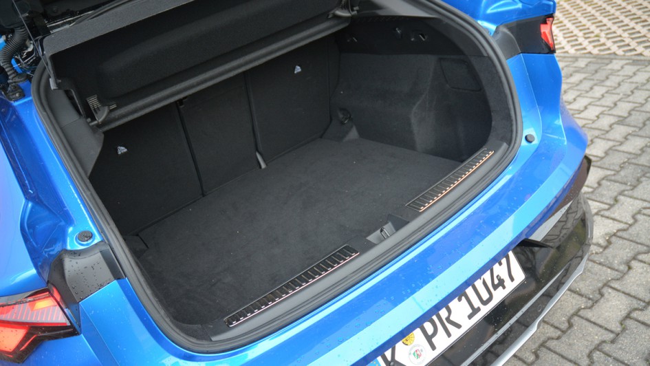 Renault Rafale, Kofferraum, Gepäckabteil