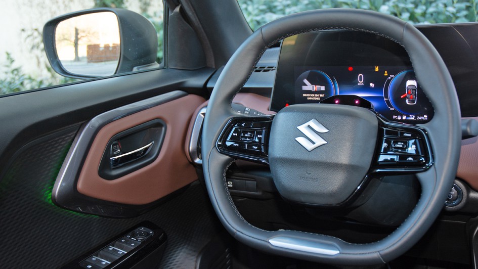 Suzuki eVitara, Cockpit, Lenkrad