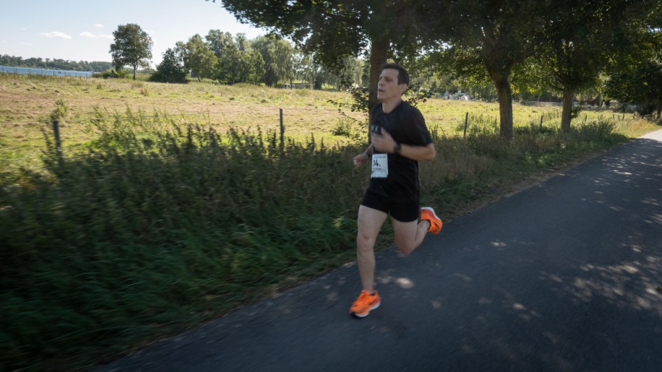 ALD und Leaseplan Run For Charity Thomas Durchdewald auf Landstraße