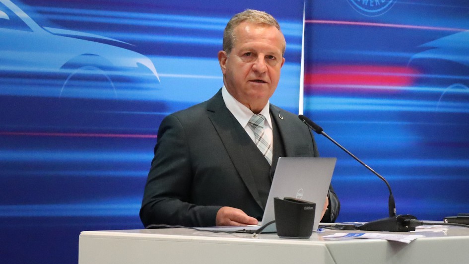 Thomas Peckruhn spricht auf der ZDK-Mitgliederversammlung 2025 in Weimar.