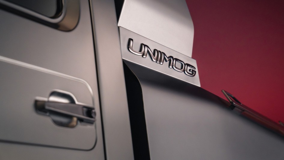 Mercedes-Benz Trucks Unimog