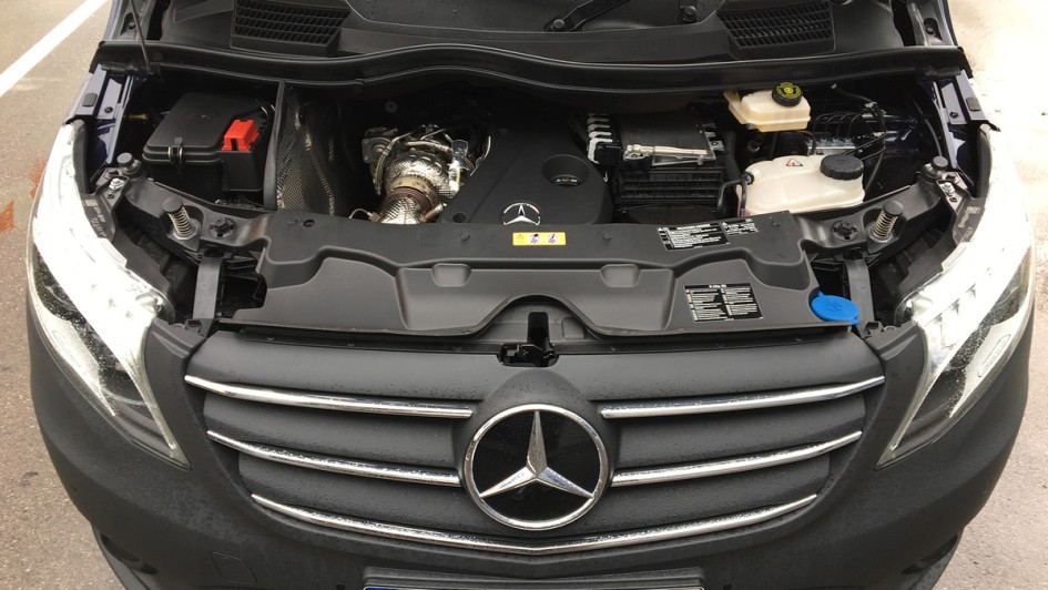 VW Transporter vs. Mercedes Vito Test (2023)